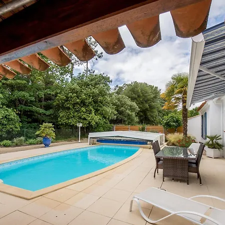 Maison Avec Piscine Privée - 6 Pers. - Fr-1-323-605 Hébergement de vacances *